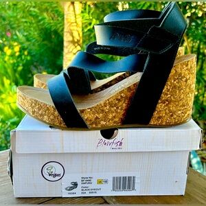 NIB BLOWFISH MALIBU BLACK STRAPPY WEDGE SANDALS SZ 10